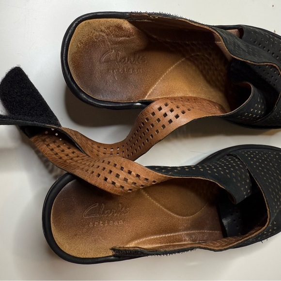 Clarks Black Perforated Women Wedge Sandals Size 8 GUC, see photos for wear - Picture 8 of 8